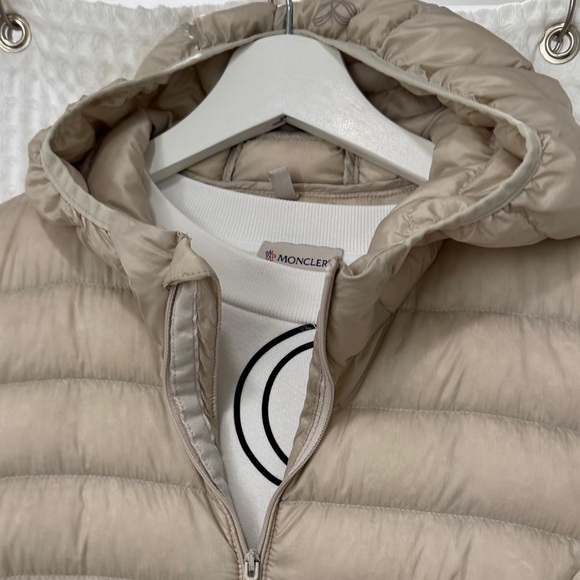 Aritzia | Tna Botanie Long Puffer Jacket
Size: XS Condition: excellent - Picture 3 of 9